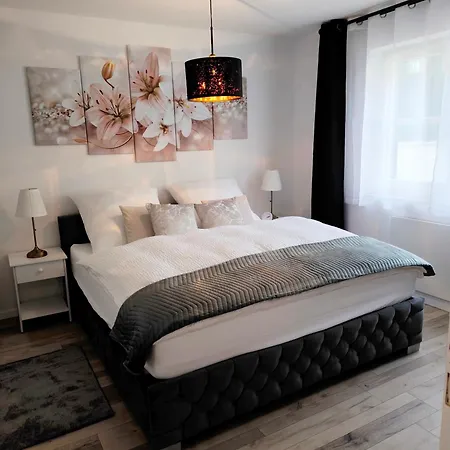 Buddy, 2 Grosse Mit Balkon *